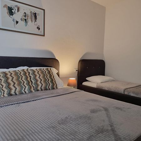 Apartments Vranes Тиват Екстериор снимка