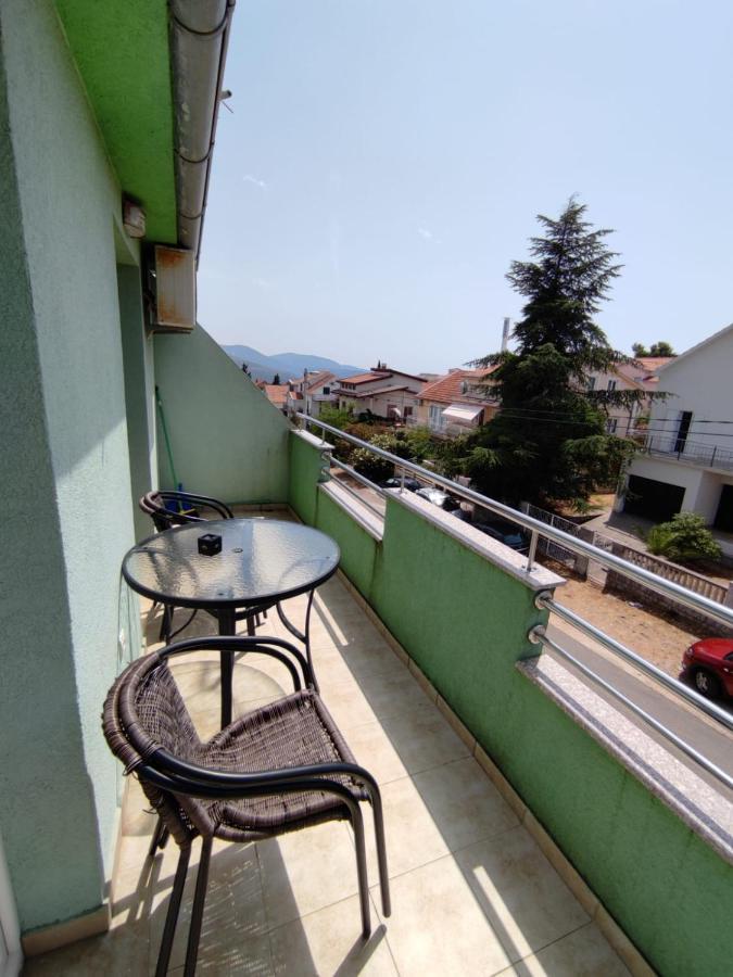 Apartments Vranes Тиват Екстериор снимка