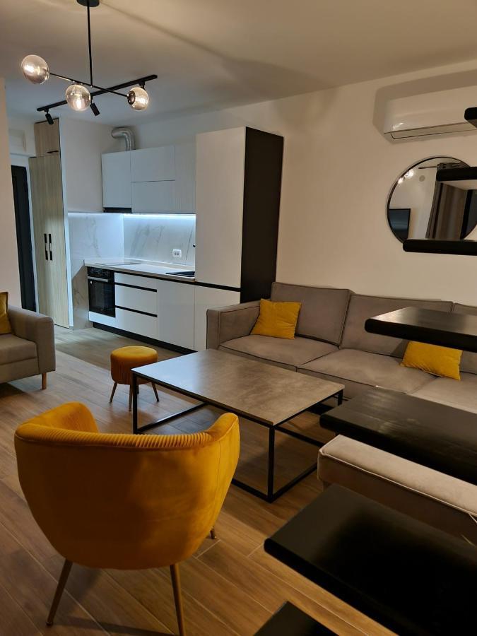 Apartments Vranes Тиват Екстериор снимка