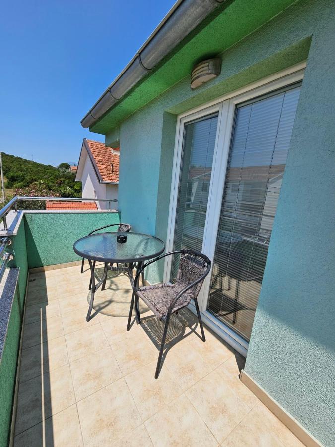 Apartments Vranes Тиват Екстериор снимка