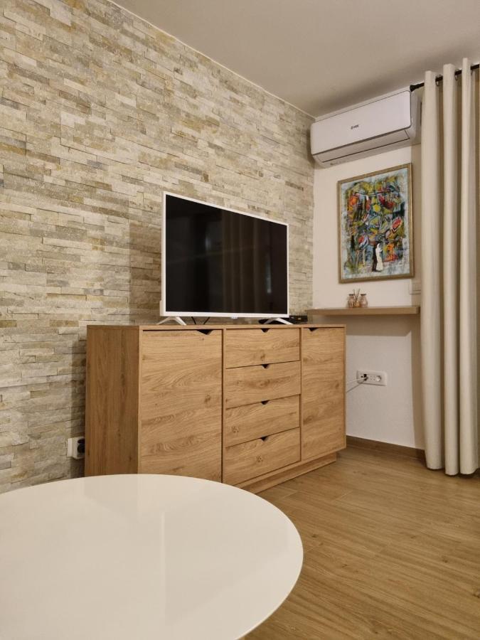 Apartments Vranes Тиват Екстериор снимка