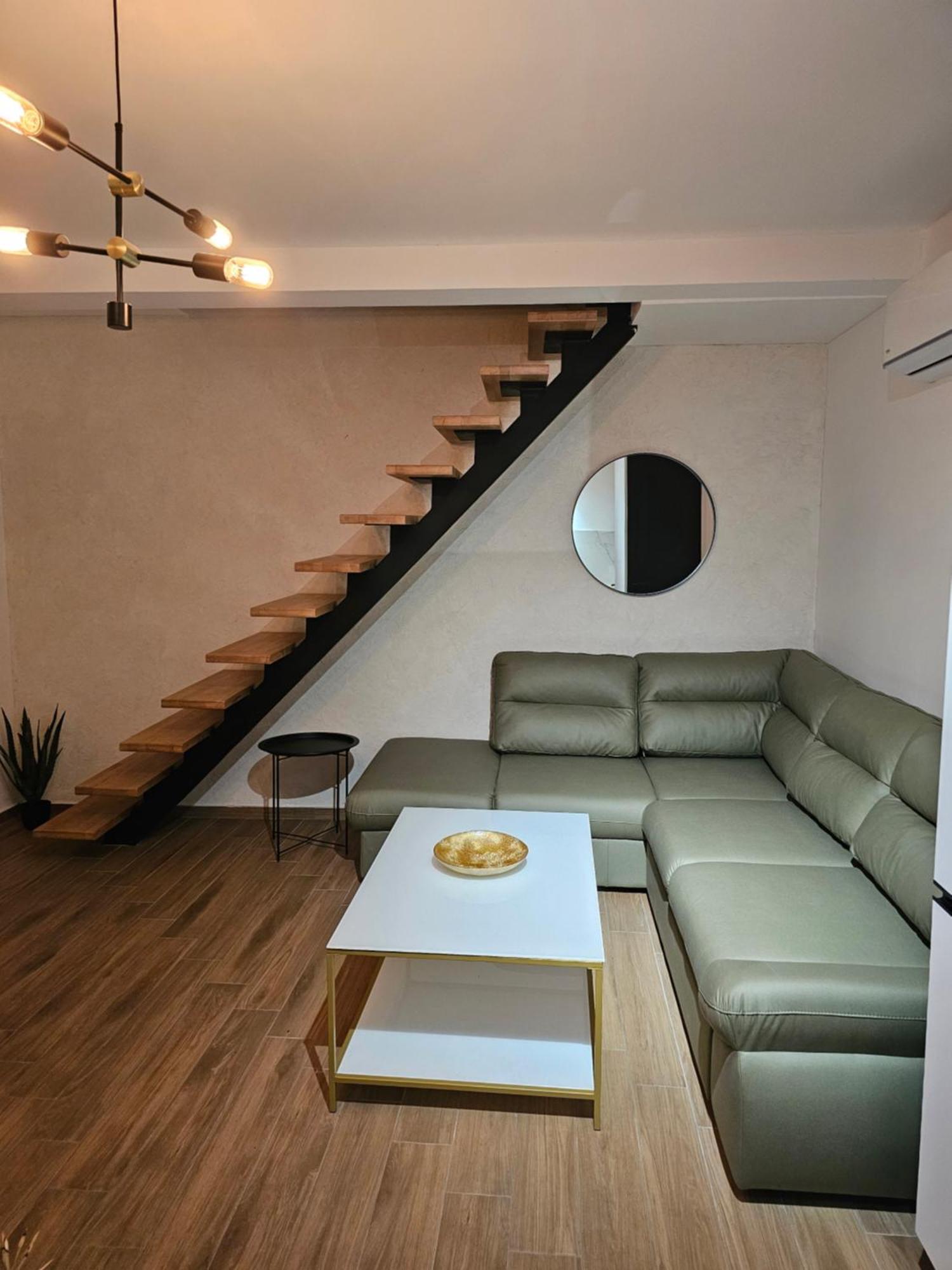 Apartments Vranes Тиват Екстериор снимка