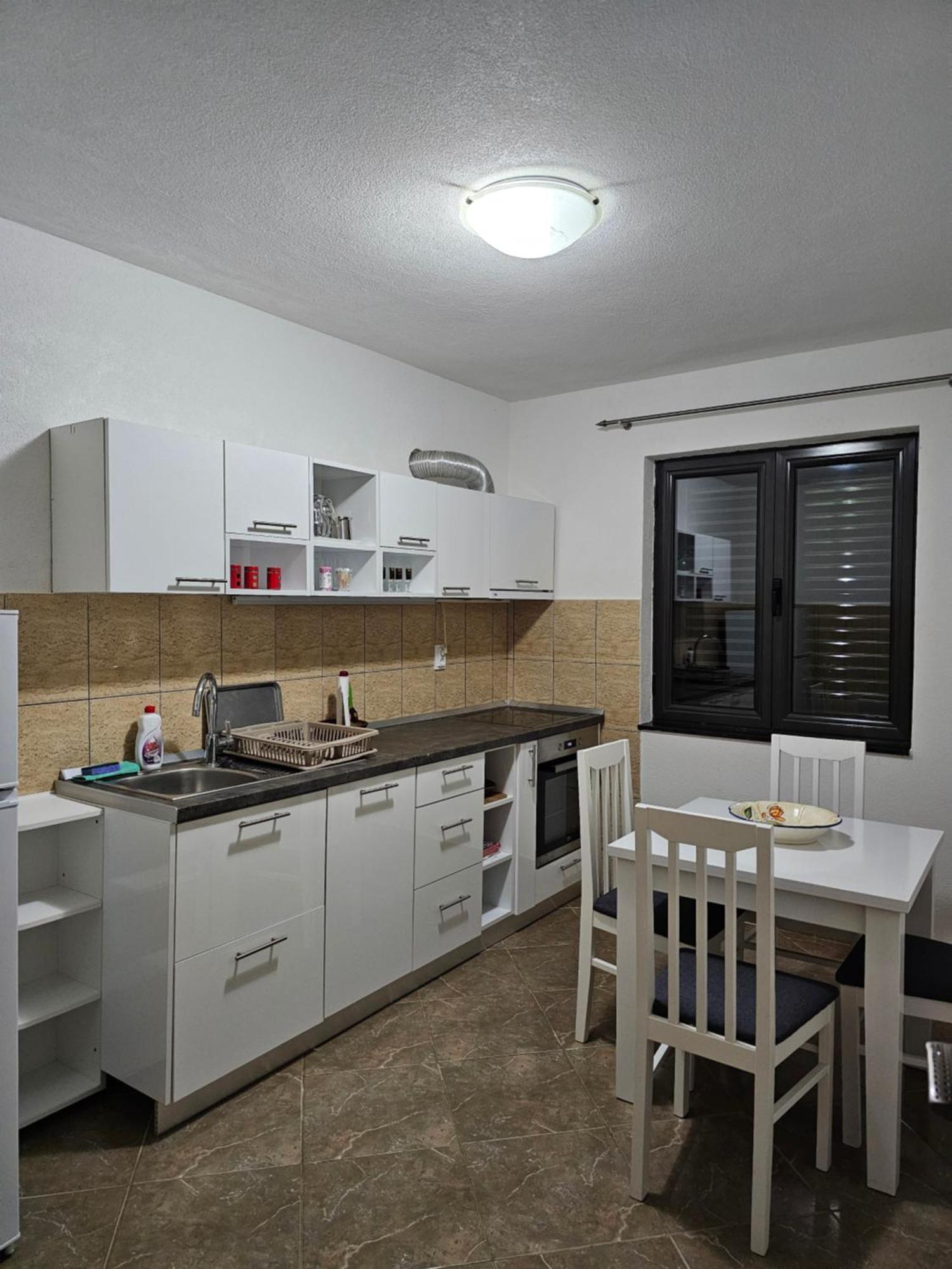 Apartments Vranes Тиват Екстериор снимка