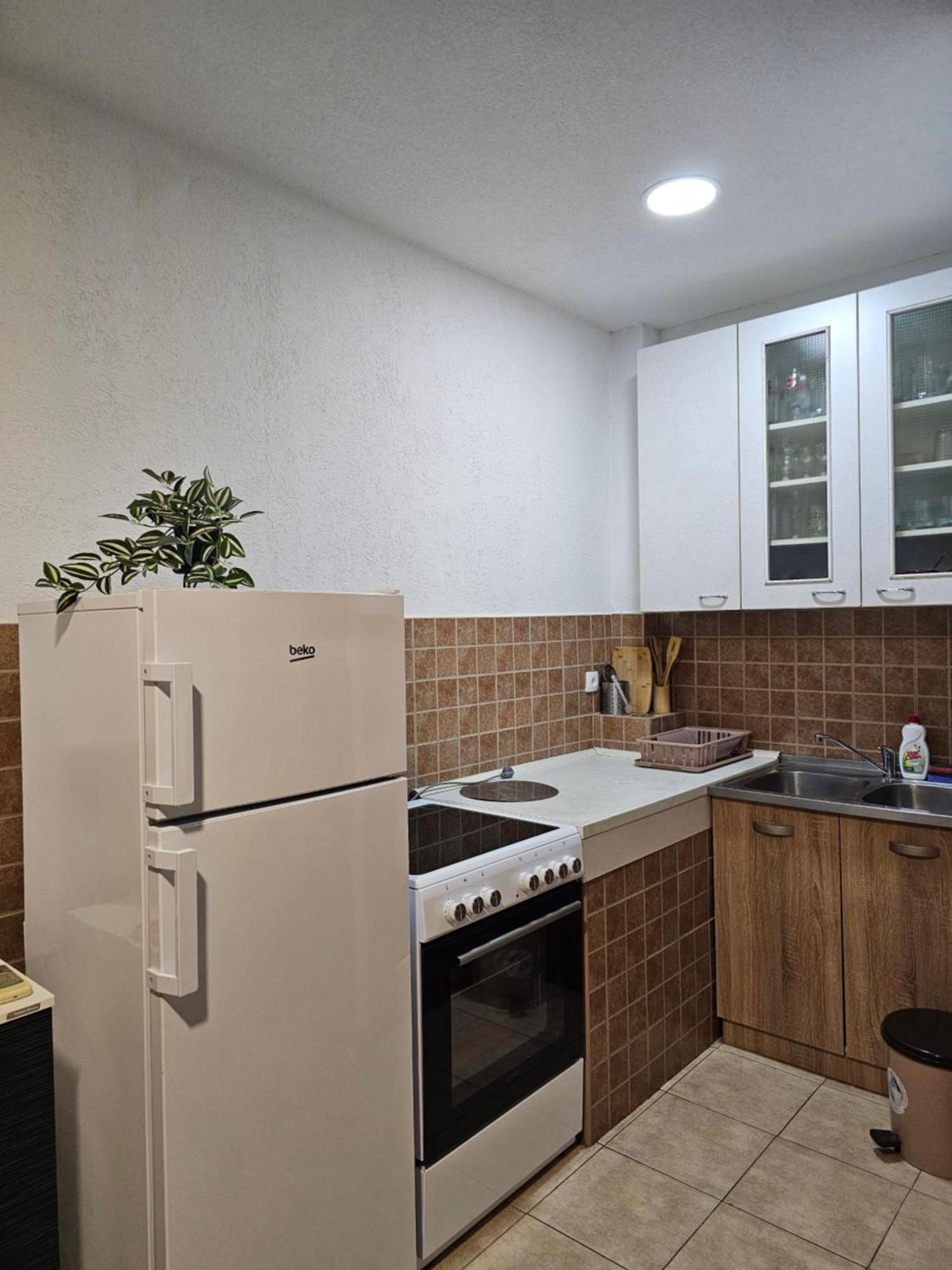 Apartments Vranes Тиват Екстериор снимка