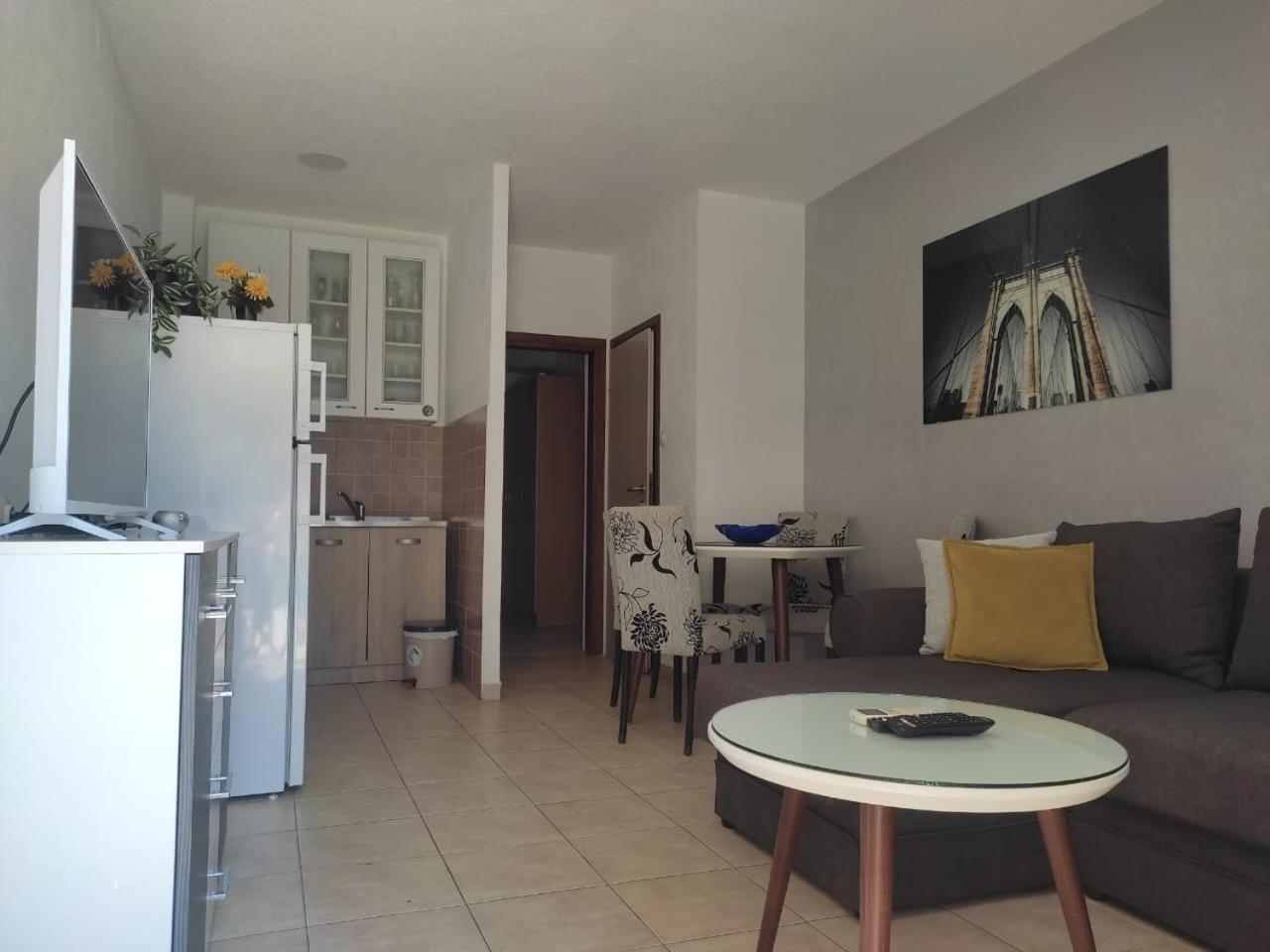 Apartments Vranes Тиват Екстериор снимка